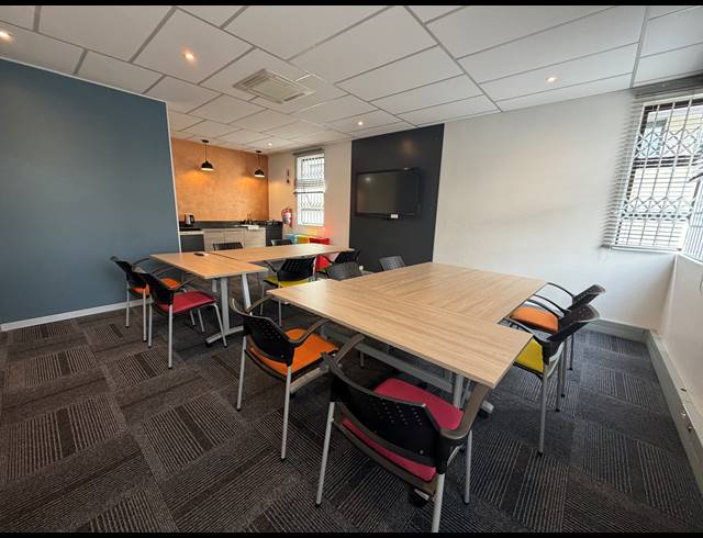 86.40M² OFFICE TO LET IN WOODMEAD